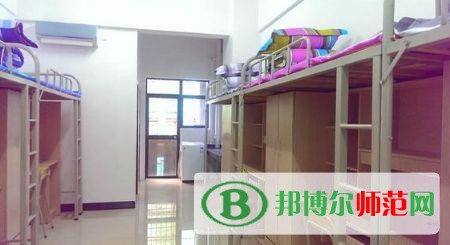 鶴崗師范高等?？茖W(xué)校宿舍