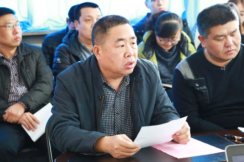綜合辦公室主任梁東生宣讀考核匯報(bào)會(huì)的總體要求、注意事項(xiàng)及匯報(bào)順序