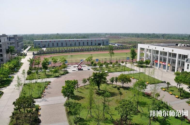 成都電子信息幼兒師范學(xué)校2018年報名條件、招生對象