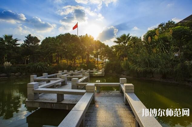 寧波衛(wèi)生職業(yè)技術(shù)師范學院招生辦聯(lián)系電話