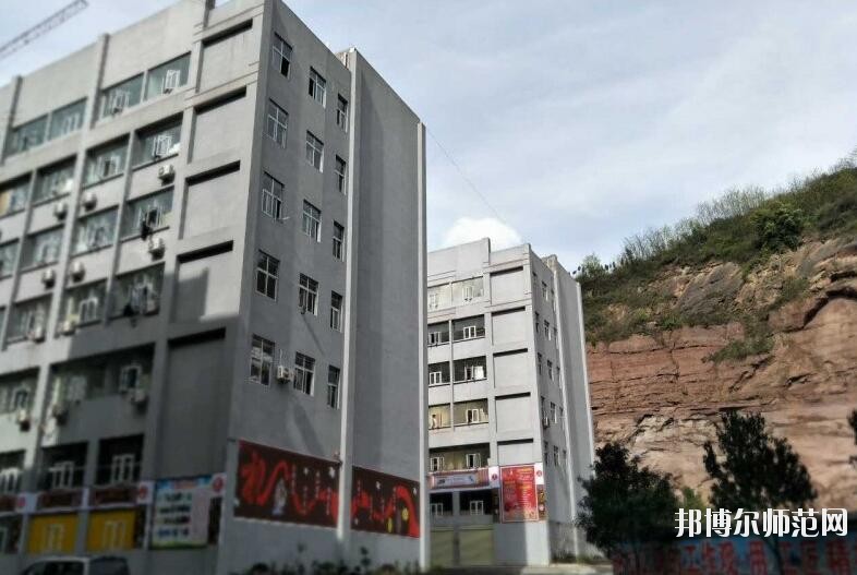 達州全星職業(yè)技術(shù)幼兒師范學(xué)校2019年報名條件、招生對象
