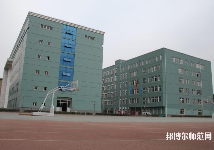 保定女子職業(yè)幼兒師范中專學(xué)校2019年報(bào)名條件、招生對(duì)象