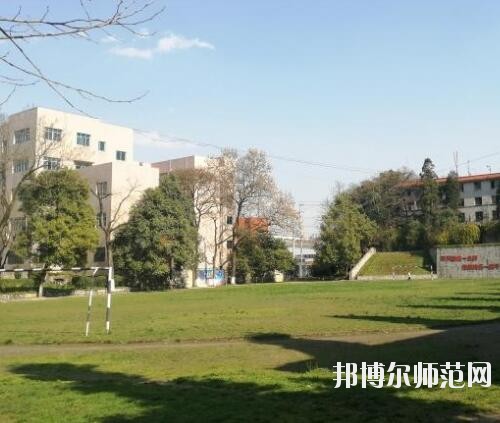 貴陽經(jīng)濟(jì)貿(mào)易中等幼師專業(yè)學(xué)校2023年報名條件、招生要求、招生對象 width=