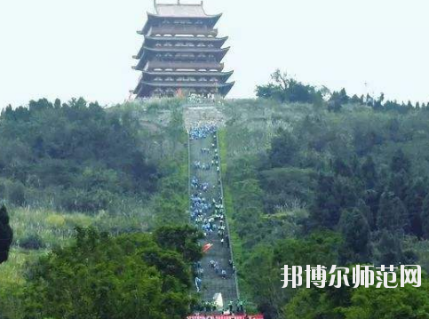 南充華西幼兒師范中等職業(yè)技術(shù)學(xué)校2020年報(bào)名條件、招生要求、招生對(duì)象 