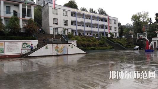 萬(wàn)源第二職業(yè)高級(jí)幼兒師范中學(xué)2020年報(bào)名條件、招生要求、招生對(duì)象