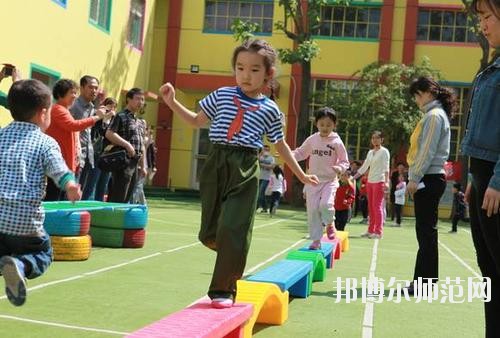 貴陽2020年中專幼師學(xué)?？梢钥即髮? width=