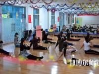 遵義2020年中專幼師學(xué)?？梢钥即髮? /><b>遵義2020年中專幼師學(xué)?？梢钥即髮?/b><span>2020-02-26 17:12</span><p>遵義2020年中專幼師學(xué)?？梢钥即髮?現(xiàn)在越來(lái)越多的學(xué)生看重升學(xué)了，以往大部分的學(xué)生在讀完中職之后就是出去就業(yè)了，而現(xiàn)在更</p></a></li>
            <li><a href=