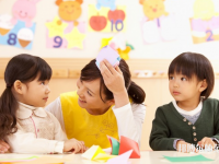 南昌2020年中專幼師學(xué)?？梢钥即髮? /><b>南昌2020年中專幼師學(xué)?？梢钥即髮?/b><span>2020-03-23 15:01</span><p>南昌2020年中專幼師學(xué)?？梢钥即髮?對于中專幼師學(xué)校怎么考大專這個問題，相信選擇幼師專業(yè)的小伙伴們都是想拿到一個更高的文</p></a></li>
            <li><a href=