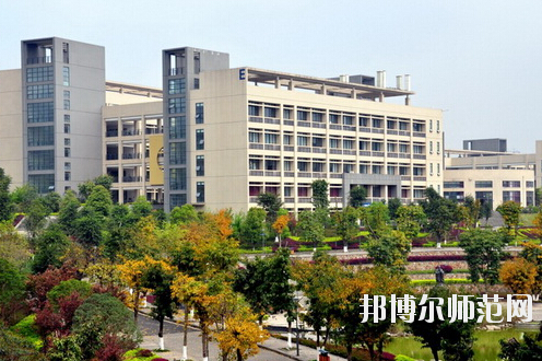 重慶機電工業(yè)幼師學(xué)校怎么樣、好不好