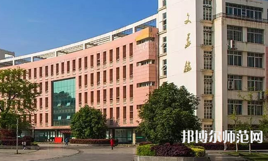 咸寧職業(yè)技術(shù)師范學(xué)院2023年報(bào)名條件、招生要求、招生對象
