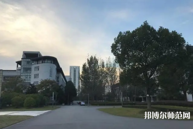 東華大學(xué)師范學(xué)院松江校區(qū)2023年報(bào)名條件、招生要求、招生對象