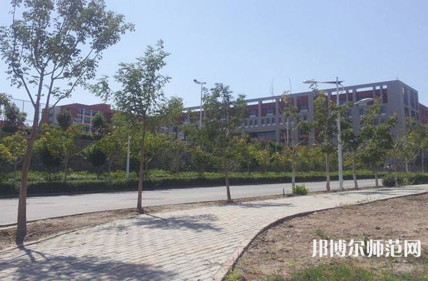 烏魯木齊職業(yè)師范大學(xué)2023年報(bào)名條件、招生要求、招生對象