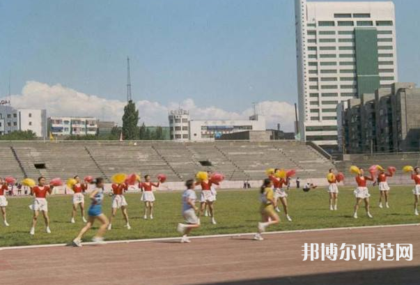 烏魯木齊職業(yè)師范大學(xué)2023年報(bào)名條件、招生要求、招生對象