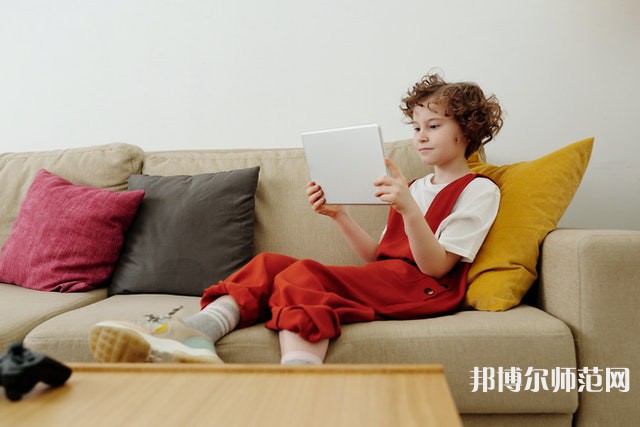 滇西科技師范學(xué)院介紹、地址