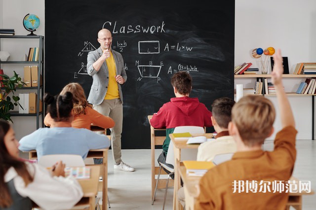 云南經(jīng)貿(mào)外事職業(yè)師范學(xué)院介紹、地址